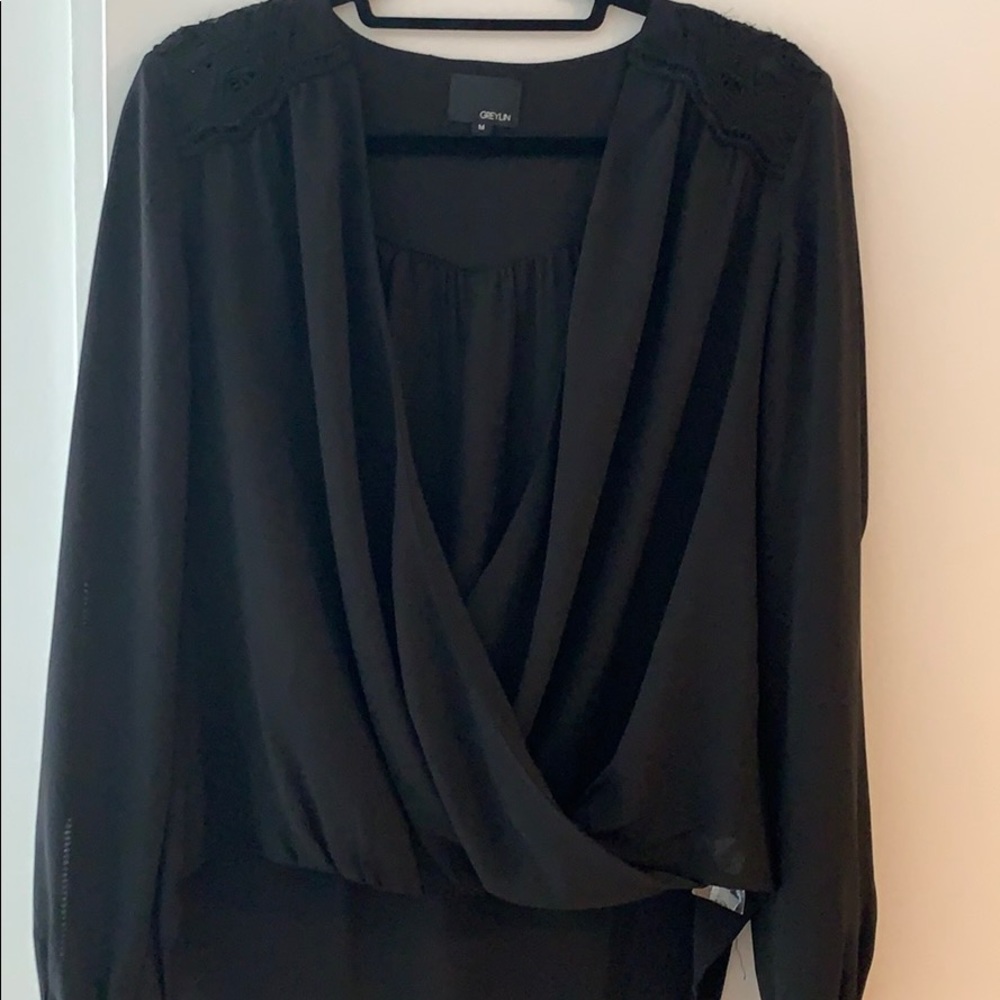 Beautiful Never Worn Greylin Blouse